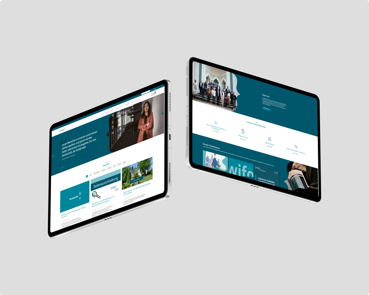 Mockup der aiwg Website auf zwei Tablets