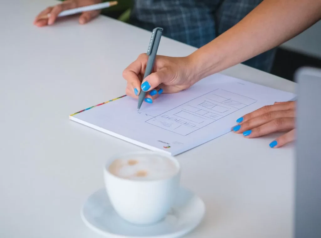 papier-wireframes.jpg Hangezeichnetes Wireframe