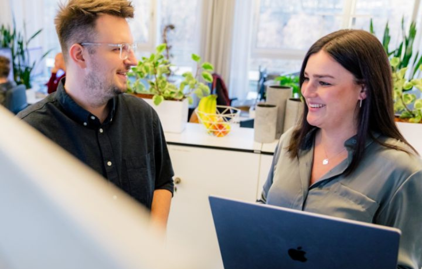 Shopware Entwickler besprechen die Umsetzung eines Shopware-Konfigurators