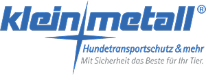 Logo des Unternehmens Kleinmetall. Das Logo besteht aus einem blauen Schriftzug kleinmetall. Darunter steht in wesentlich kleinerer Schriftgröße "Hundetransportschutz & mehr" sowie "Mit Sicherheit das Beste für Ihr Tier"