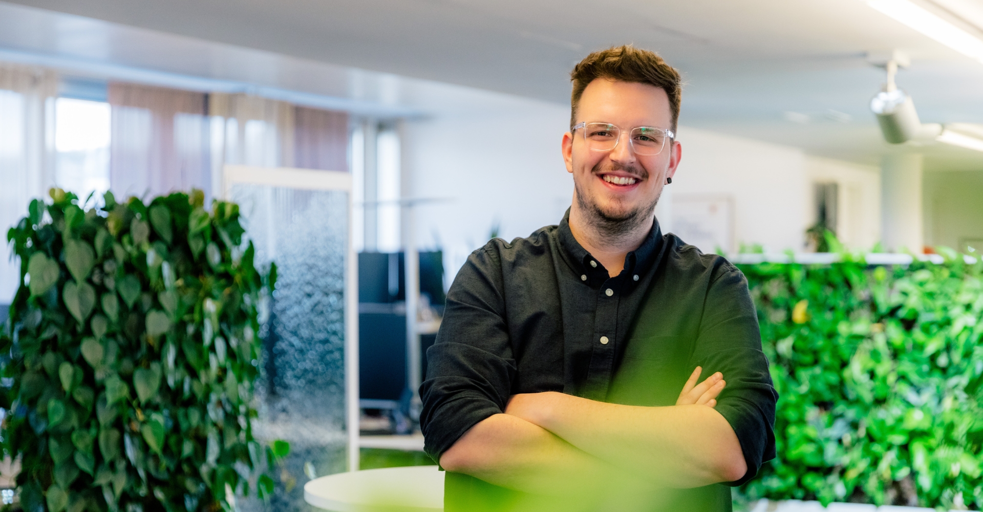 typo3-stuttgart Porträt eines zufriedenen Standortleiters.